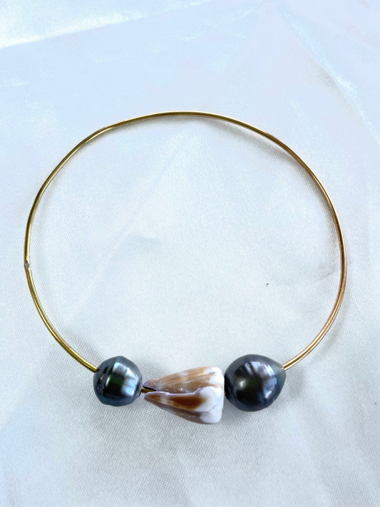 Shell + Tahitian Pearl Bangle