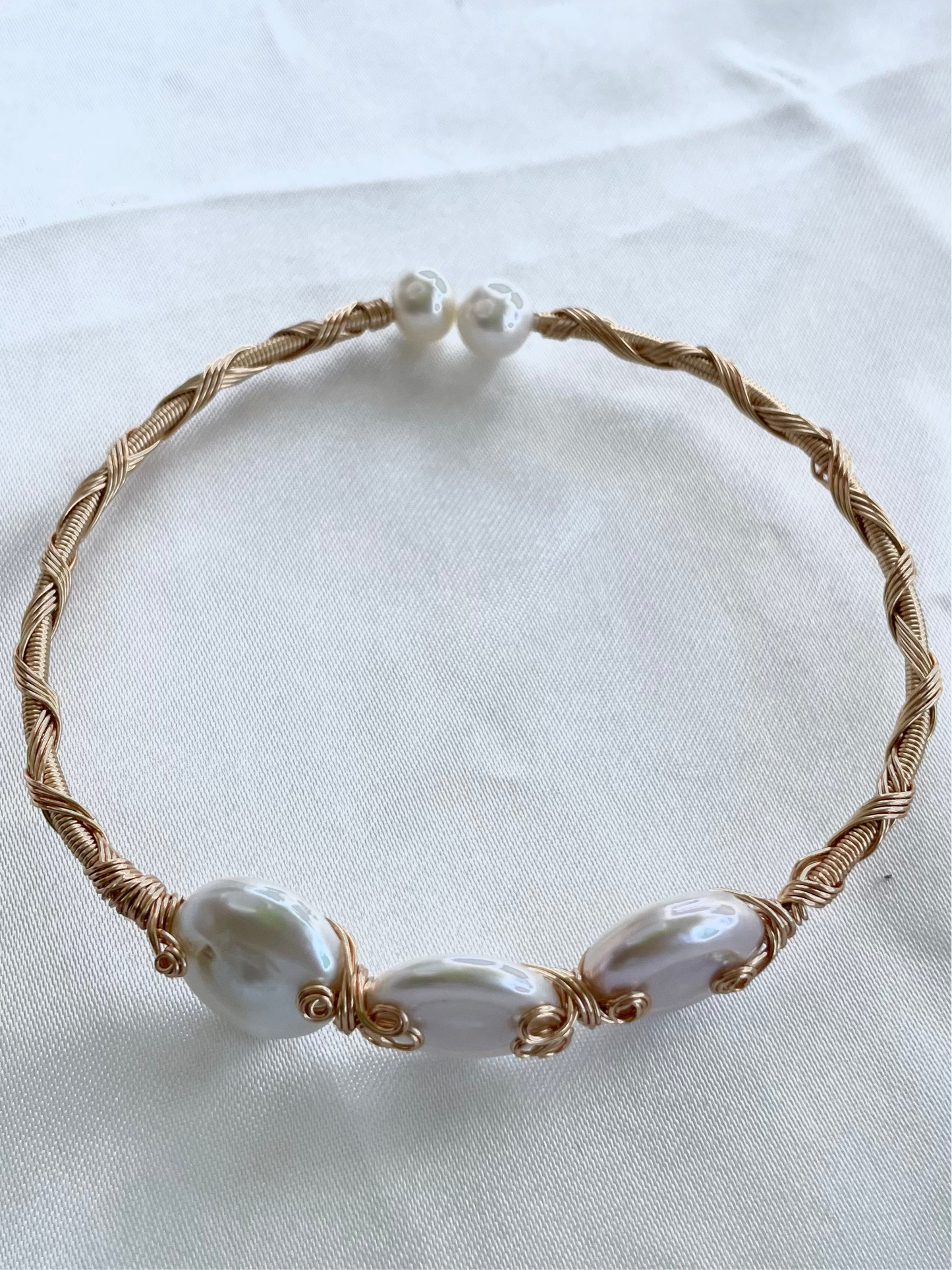 Wired 3 White Pearls Bracelet